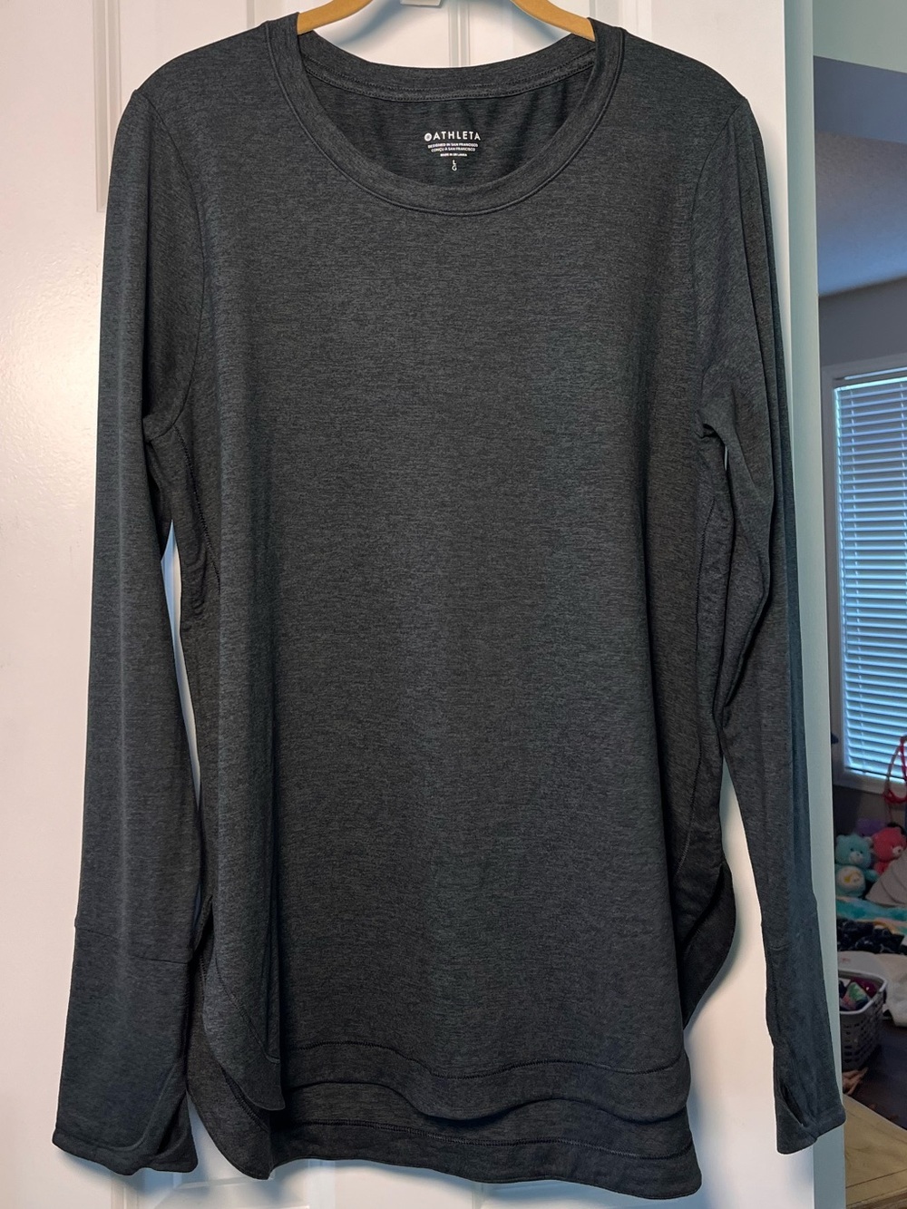 Athleta Heathered Charcoal Crewneck Long Sleeve Top Large L Athletic Activewear